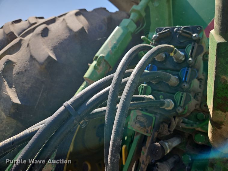 image for item DT7644 2006 John Deere 1760 planter