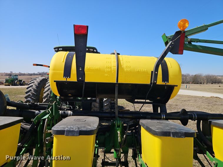 image for item DT7644 2006 John Deere 1760 planter