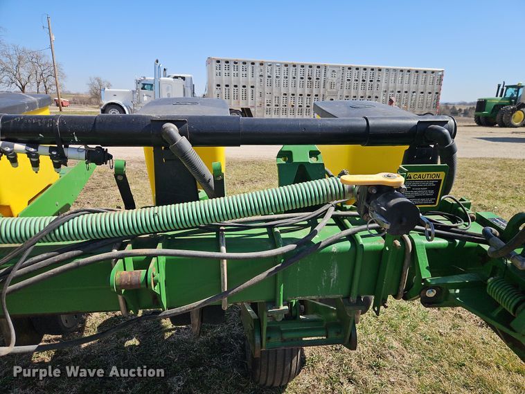 image for item DT7644 2006 John Deere 1760 planter