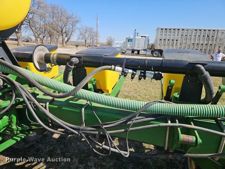 image for item DT7644 2006 John Deere 1760 planter