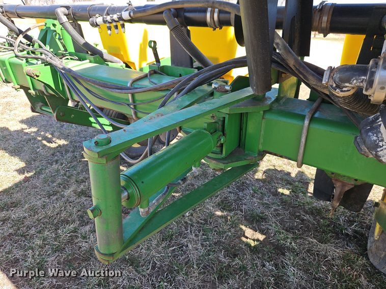 image for item DT7644 2006 John Deere 1760 planter