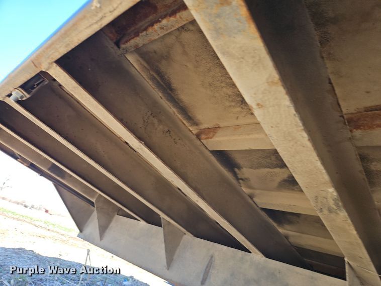 image for item DT7645 Omaha Standard 630 DH grain bed