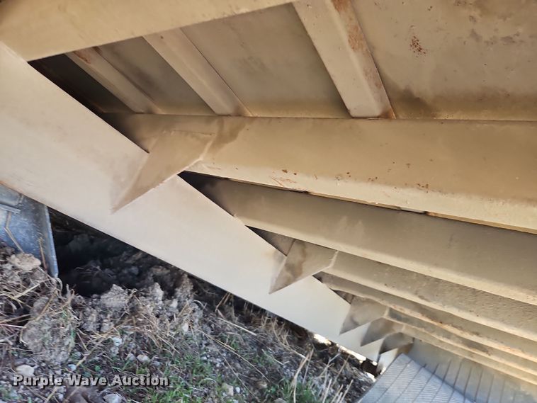 image for item DT7645 Omaha Standard 630 DH grain bed