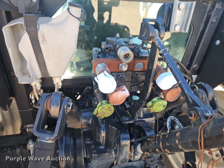 image for item DT7657 2006 New Holland TN95DA MFWD tractor