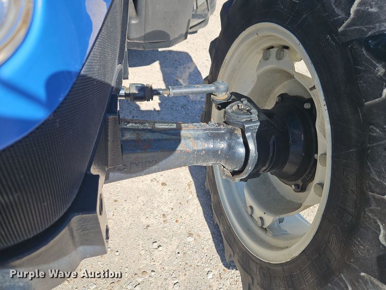 image for item DT7657 2006 New Holland TN95DA MFWD tractor