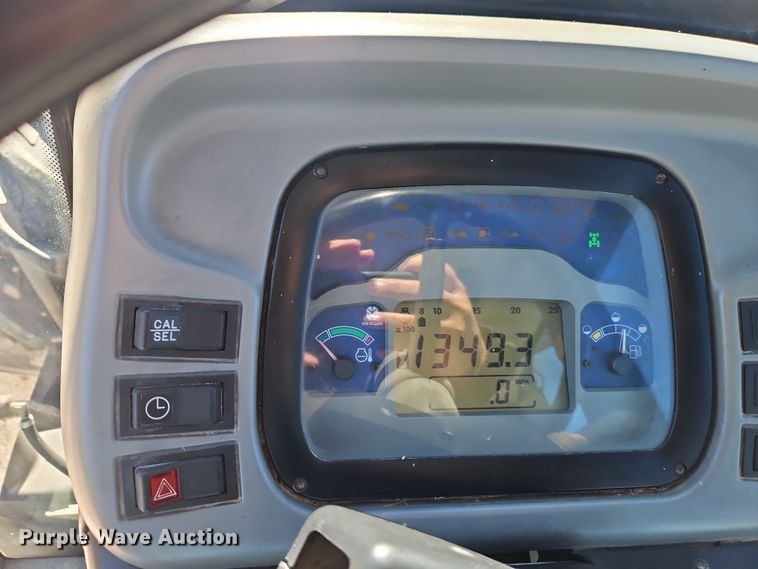 image for item DT7657 2006 New Holland TN95DA MFWD tractor