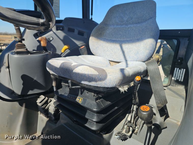 image for item DT7657 2006 New Holland TN95DA MFWD tractor