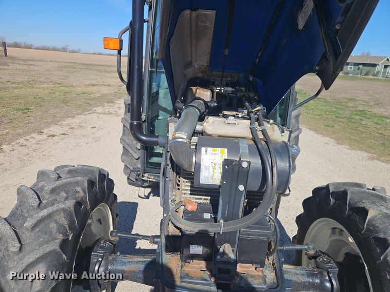 image for item DT7657 2006 New Holland TN95DA MFWD tractor