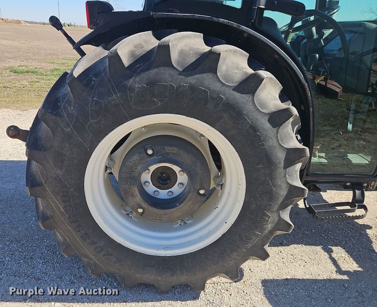 image for item DT7657 2006 New Holland TN95DA MFWD tractor