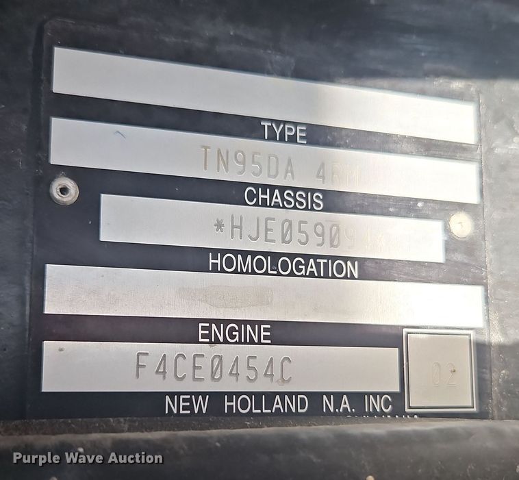 image for item DT7657 2006 New Holland TN95DA MFWD tractor