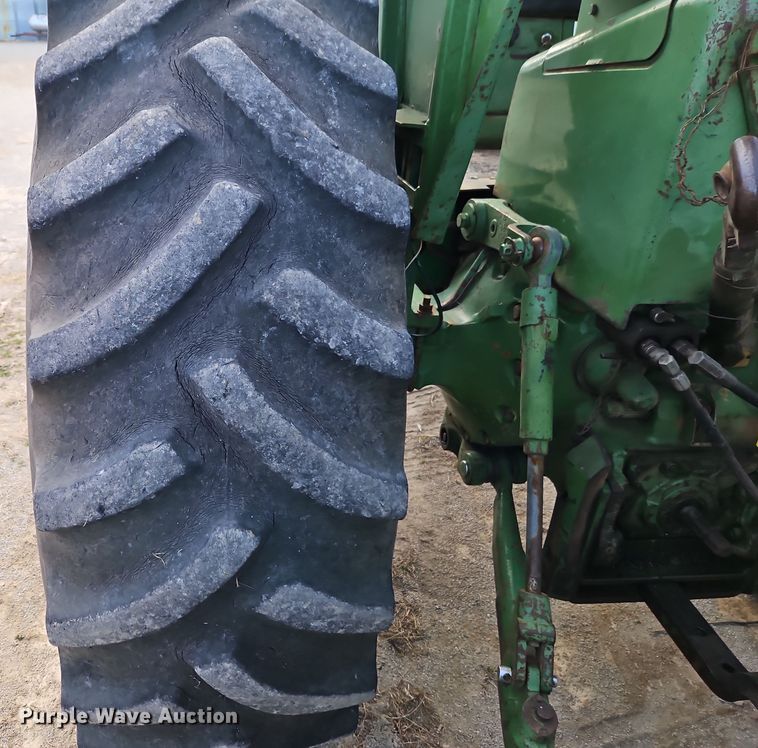 image for item DT7658 1972 John Deere 4020 tractor