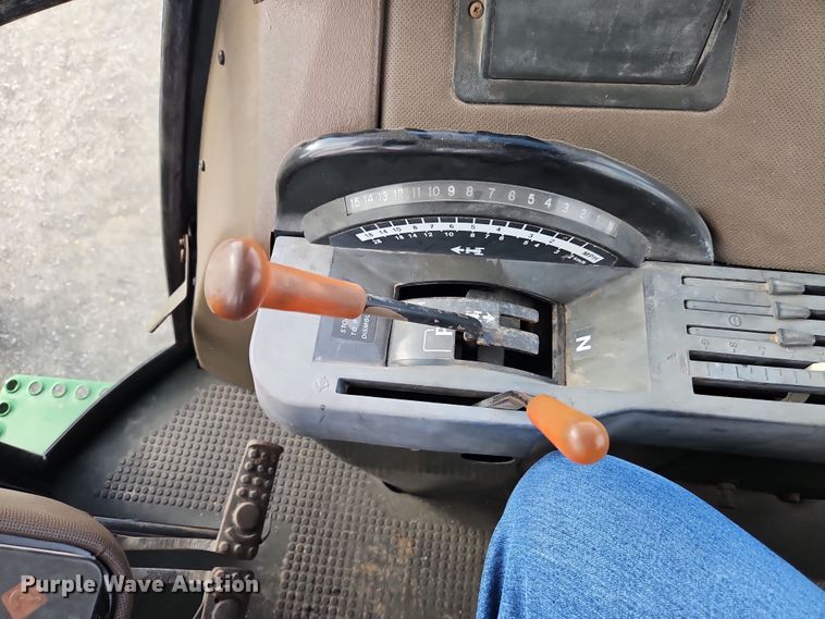 image for item DT7659 1983 John Deere 4450 tractor