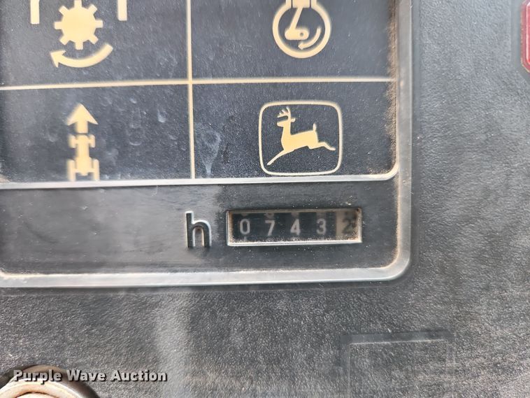 image for item DT7659 1983 John Deere 4450 tractor