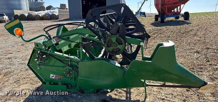 image for item DU3371 2006 John Deere 630F flex head