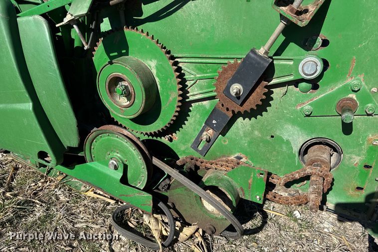 image for item DU3371 2006 John Deere 630F flex head