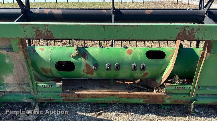 image for item DU3371 2006 John Deere 630F flex head