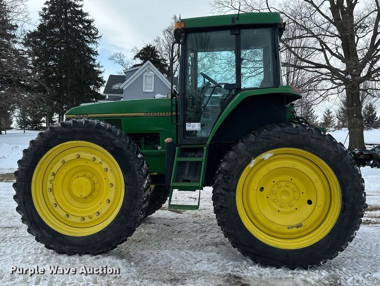 image for item DV0643 1996 John Deere 7400 MFWD tractor