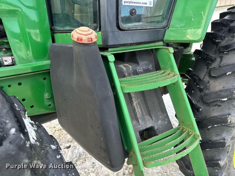 image for item DV0643 1996 John Deere 7400 MFWD tractor