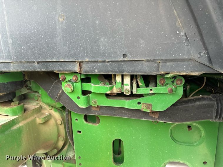 image for item DV0643 1996 John Deere 7400 MFWD tractor