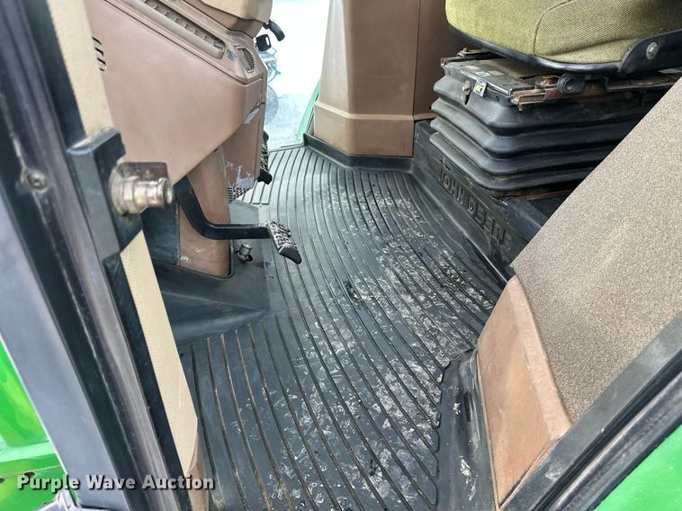 image for item DV0643 1996 John Deere 7400 MFWD tractor