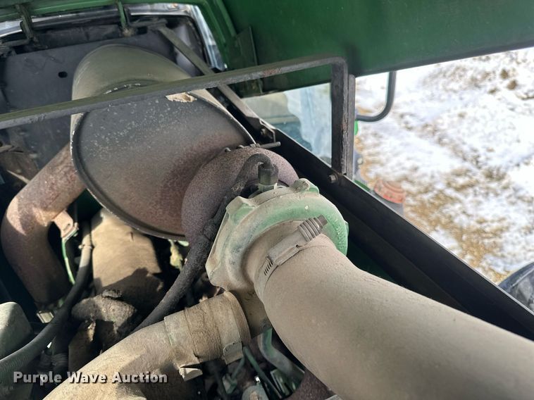 image for item DV0643 1996 John Deere 7400 MFWD tractor