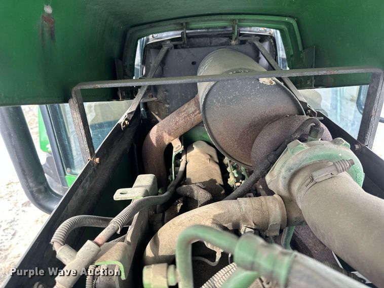 image for item DV0643 1996 John Deere 7400 MFWD tractor