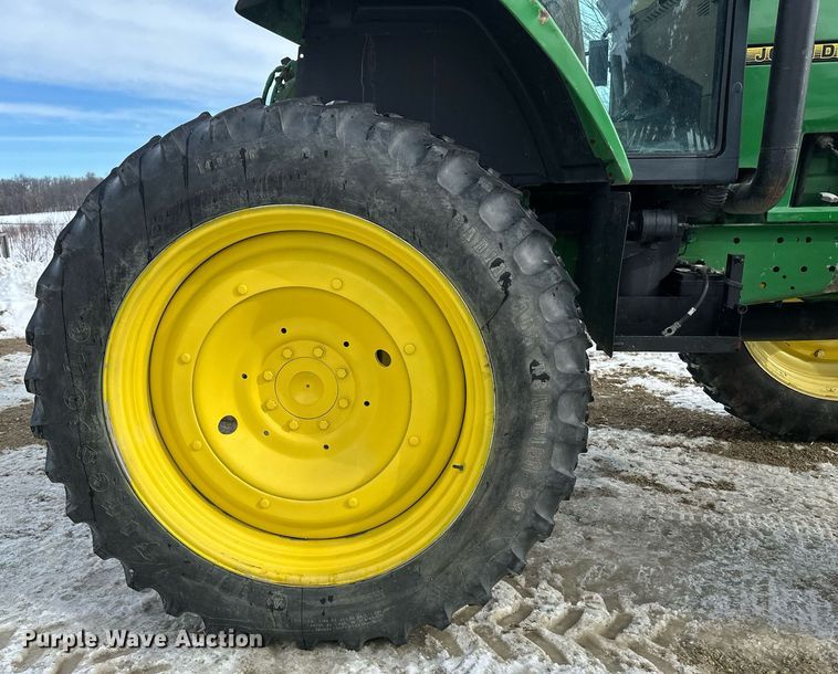 image for item DV0643 1996 John Deere 7400 MFWD tractor