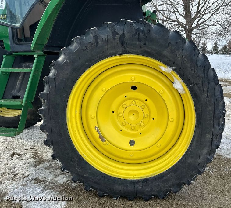 image for item DV0643 1996 John Deere 7400 MFWD tractor