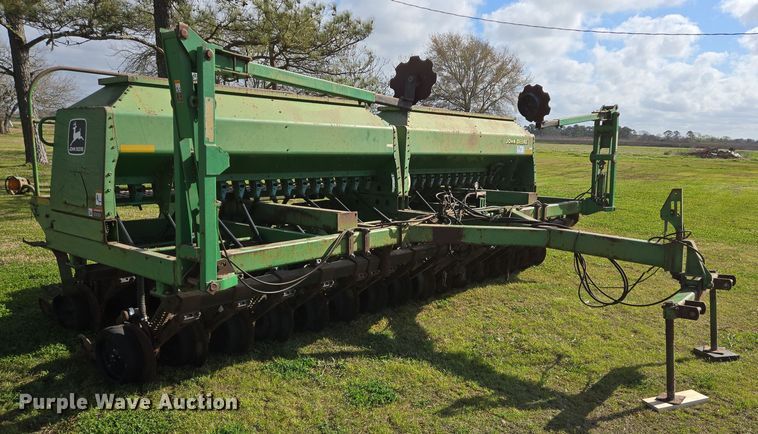 image for item DV1340 John Deere 1560 no-till grain drill