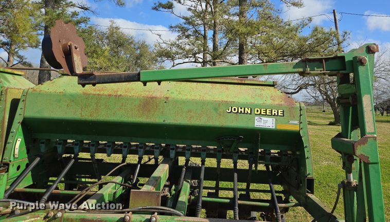 image for item DV1340 John Deere 1560 no-till grain drill
