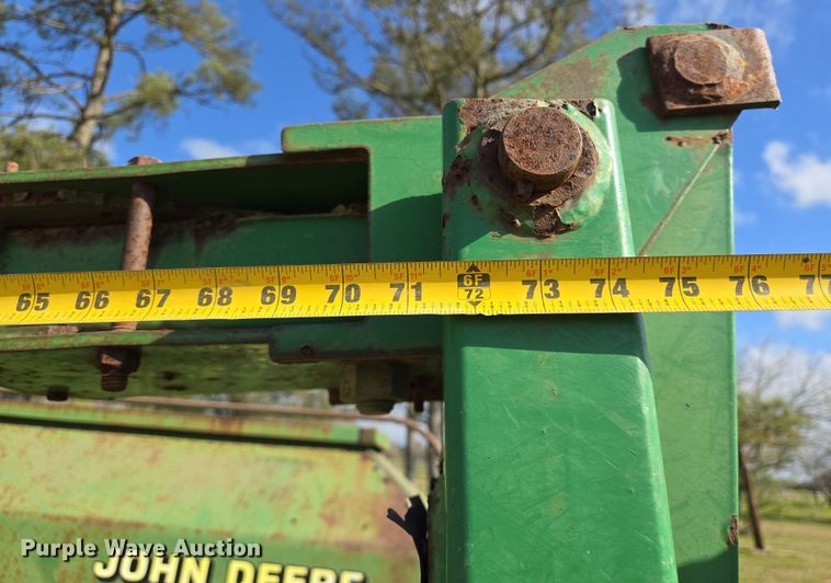 image for item DV1340 John Deere 1560 no-till grain drill
