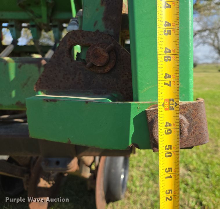 image for item DV1340 John Deere 1560 no-till grain drill