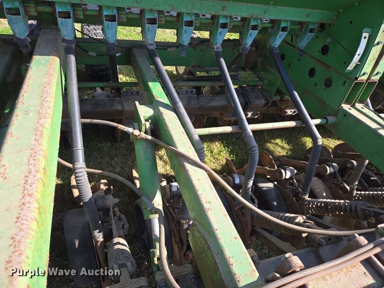 image for item DV1340 John Deere 1560 no-till grain drill