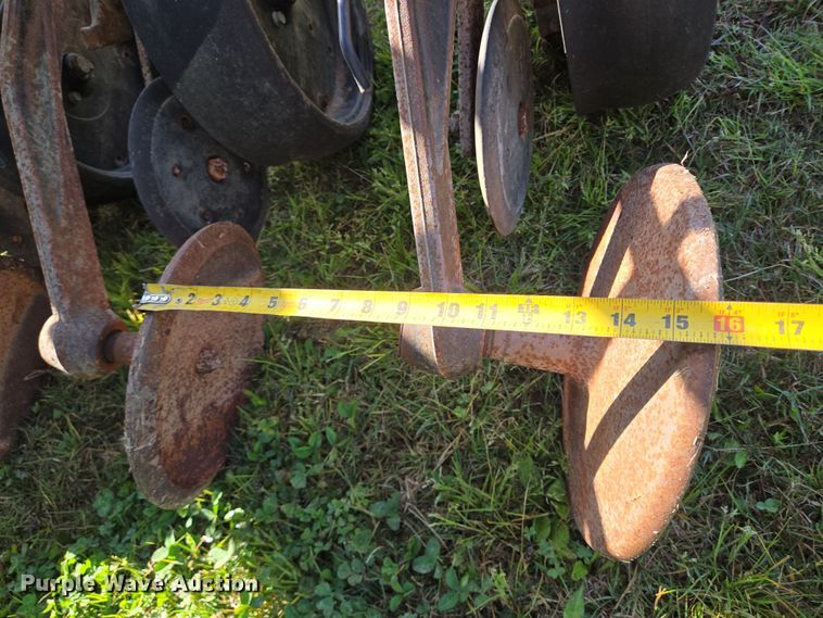 image for item DV1340 John Deere 1560 no-till grain drill