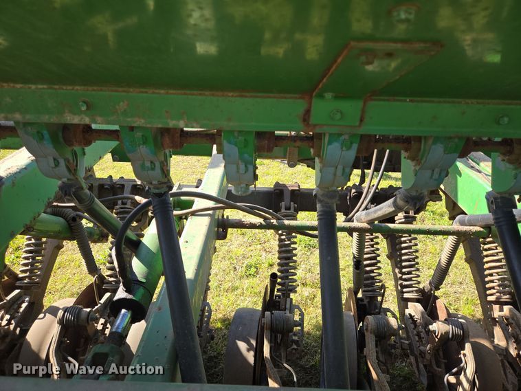 image for item DV1340 John Deere 1560 no-till grain drill
