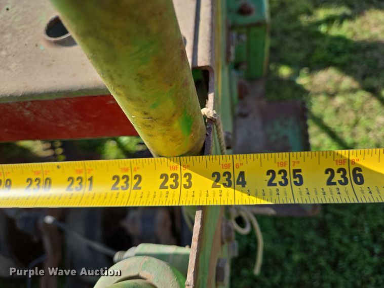 image for item DV1340 John Deere 1560 no-till grain drill