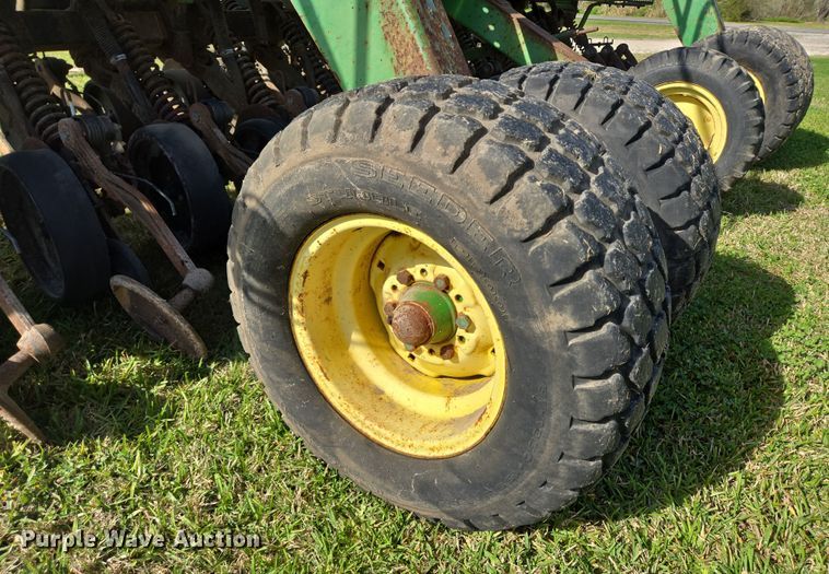 image for item DV1340 John Deere 1560 no-till grain drill