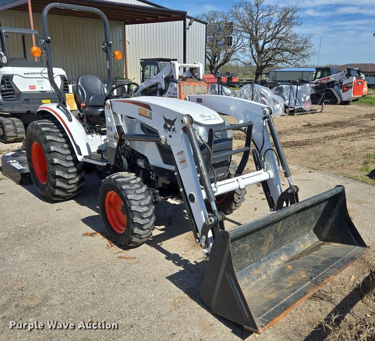 image for item DV1343 2021 Bobcat CT2040 MFWD tractor
