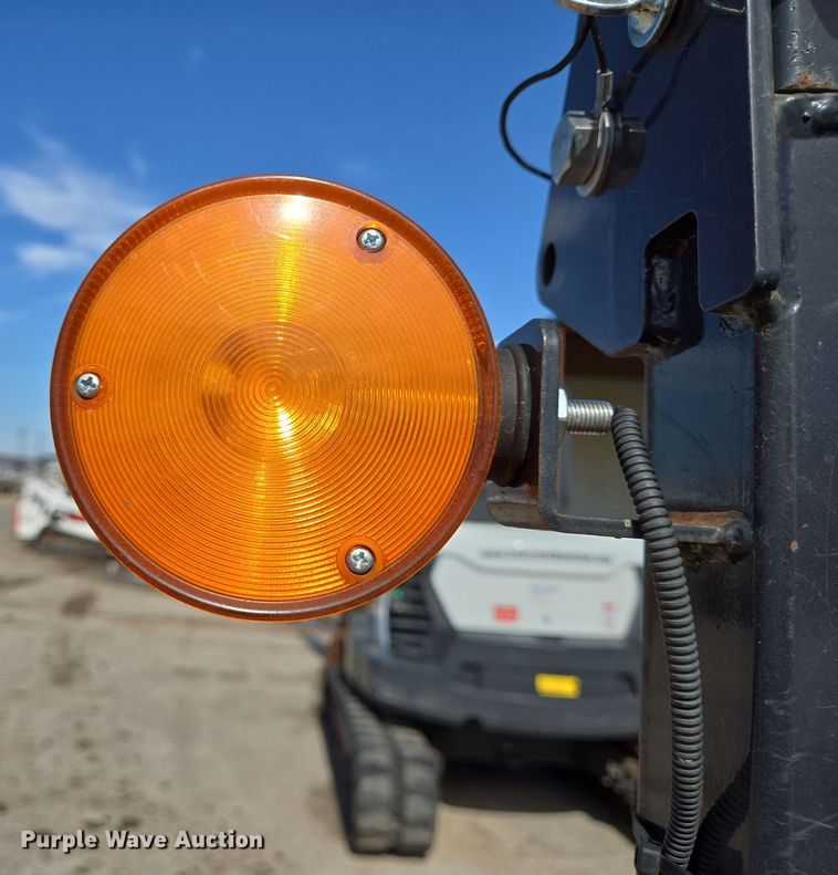 image for item DV1343 2021 Bobcat CT2040 MFWD tractor