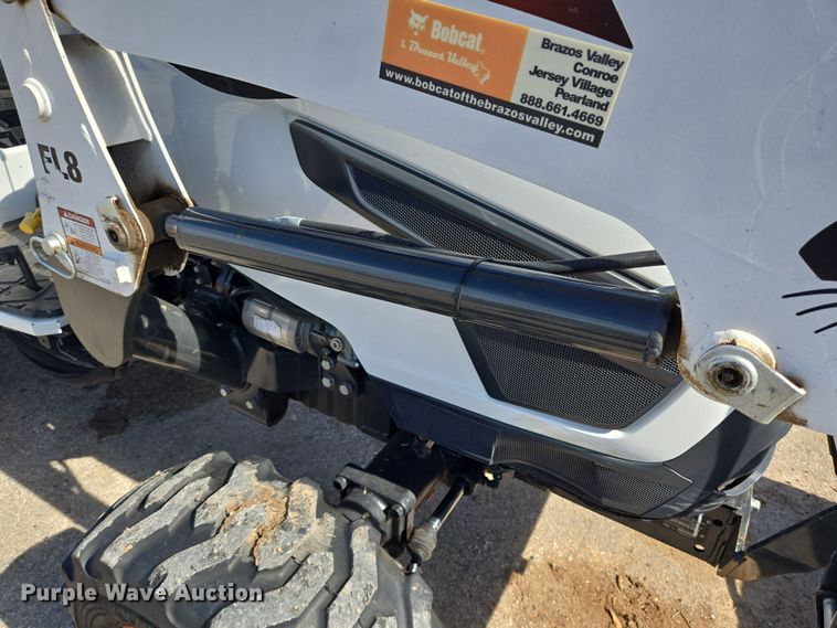 image for item DV1343 2021 Bobcat CT2040 MFWD tractor