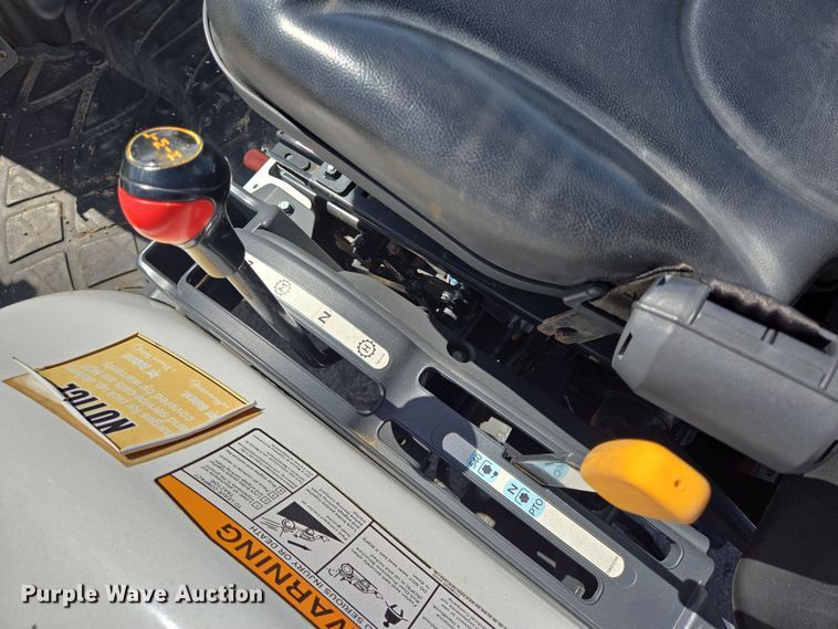 image for item DV1343 2021 Bobcat CT2040 MFWD tractor