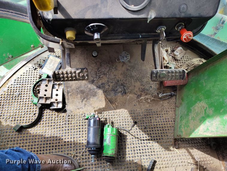 image for item DV6696 1978 John Deere 8430 4WD tractor