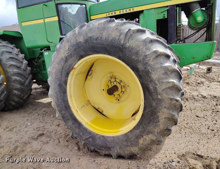 image for item DV6696 1978 John Deere 8430 4WD tractor