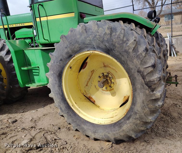 image for item DV6696 1978 John Deere 8430 4WD tractor