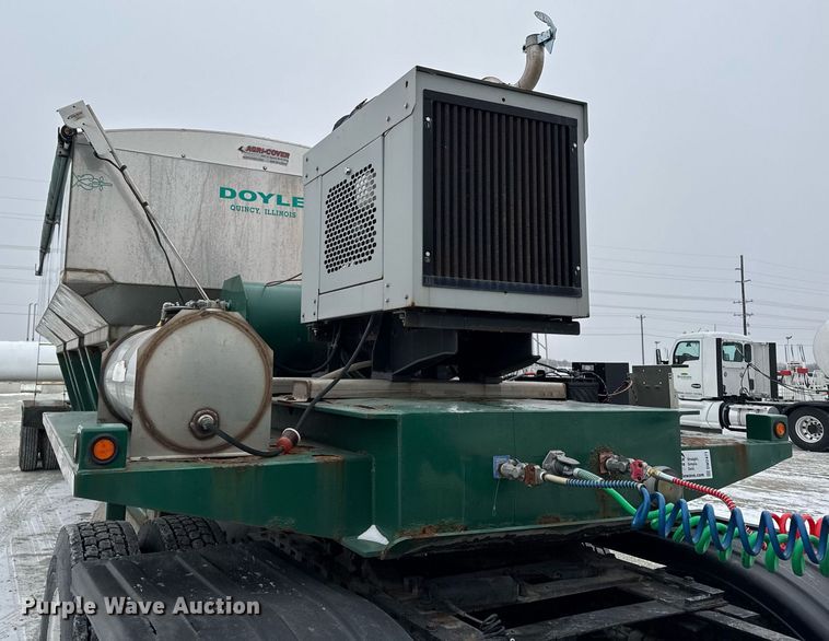 image for item DW2471 2013 Behnke Enterprises fertilizer tender trailer