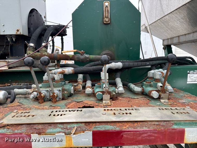image for item DW2471 2013 Behnke Enterprises fertilizer tender trailer