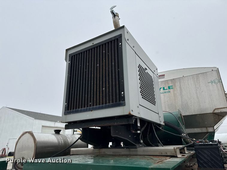 image for item DW2471 2013 Behnke Enterprises fertilizer tender trailer