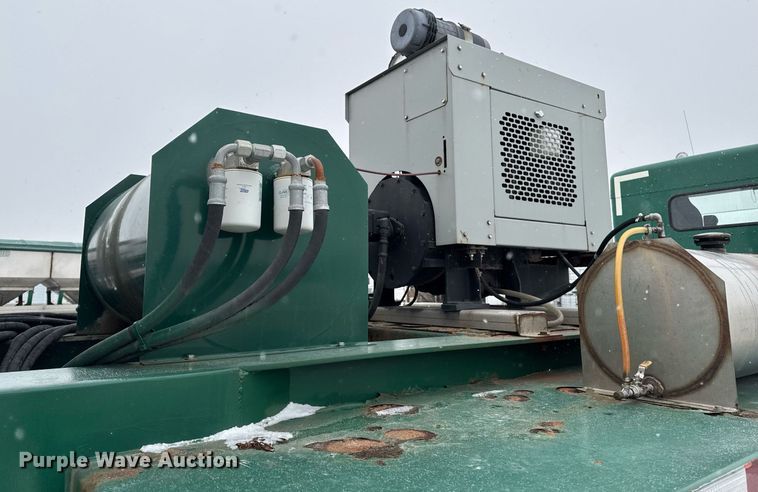 image for item DW2471 2013 Behnke Enterprises fertilizer tender trailer