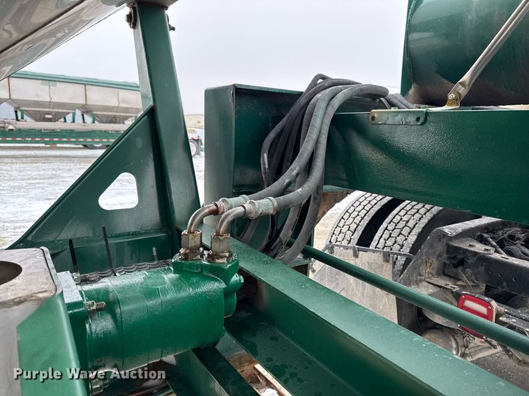 image for item DW2471 2013 Behnke Enterprises fertilizer tender trailer