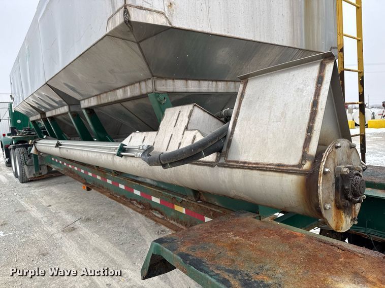 image for item DW2471 2013 Behnke Enterprises fertilizer tender trailer
